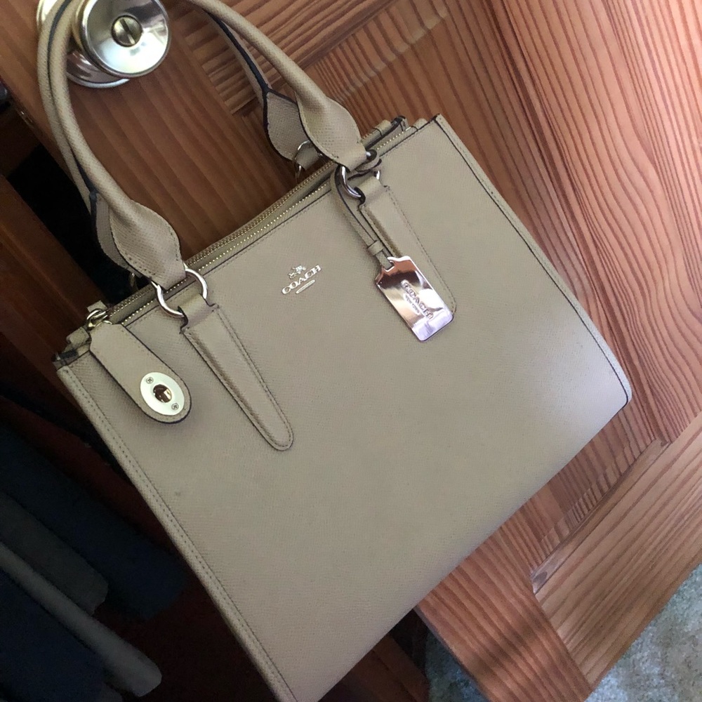 NWOT Coach Handbag style number 33995